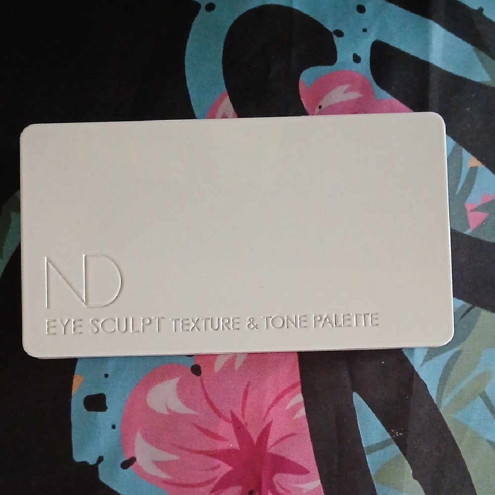 Natasha Denona Eye Sculpt Texture & Tone Palette - White Case